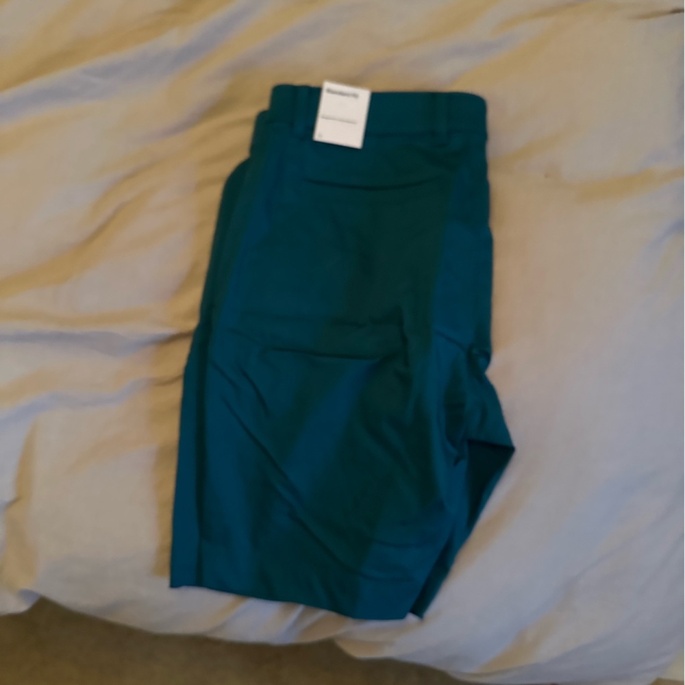 Nike golf shorts 33 W